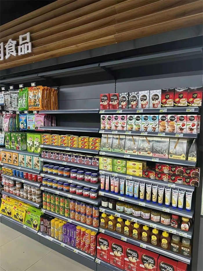 便利店货架