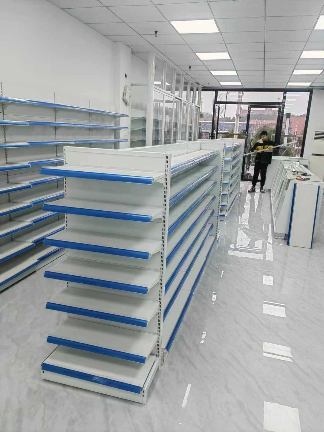 药店货架案例